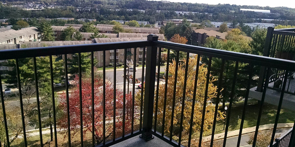 UltraLox Gallery 0021 fence connection gallery photo 3 panorama e8f44fa5fcedab967f52b3d53c75956a 5d7028687fe64 | West Coast Aluminum Railing Systems